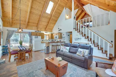 Image de Walk to Snow Summit! Cabin Near Chairlift/Shuttle