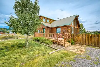 Image de Rustic Family Getaway W/ Expansive Deck, Full Kitchen, Wood Stove & Washer/Dryer
