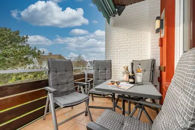 Image de Quietly located 3-room vacation apartment in Alt-Westerland with south-facing balcony.