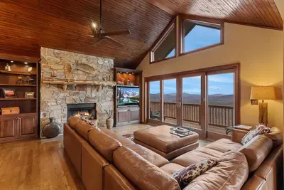 Image de Breathtaking 2-Level Mountain Retreat