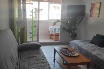 Image de Charmant studio meublé à 250 m de la mer.
