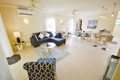 Image de Townhome near amenities in West Coast area