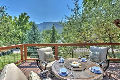 Image de Cozy Mountain Home w/ New Hot Tub, Firepit & Deck w/ Views, 5 Mi. 2 Pools!
