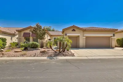 Image de Beautiful Home is a Sunshine Lovers Dream! ! !