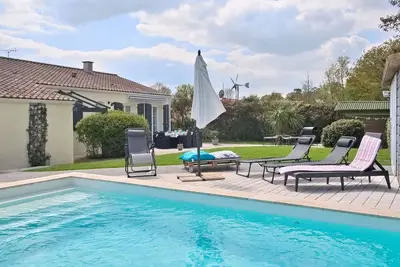 Image de Maison de vacances privée avec piscine privée, Wifi, Tv, terrasse, animaux admis, parking