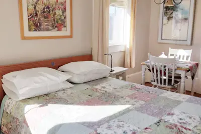 Image de Roomy Studio Apartment Attached to Historic Country Church in the Yadkin Valley