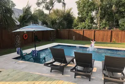 Image de Pet-friendly home with Private Pool!