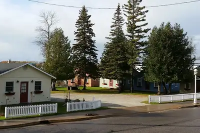 Image de Rainbow Cabins - Beige Cabin #1
