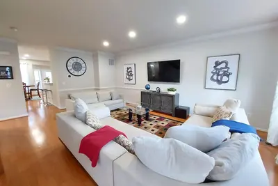 Image de Stunning 2400 Sqft. 4 Br, 3. 5 Bt in the most convenient location to Quantico