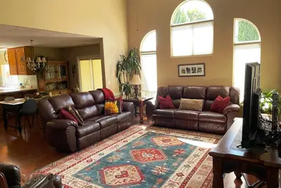 Image de Warm, Cozy with Perfect Location, right in the heart of St. George! \n