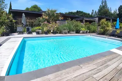 Image de Joli gîte avec piscine à 5 min de la plage sous le nom de \" Ilur\"