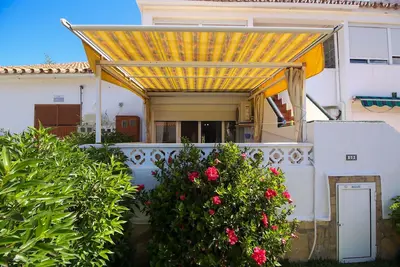 Image de Pueblo Andaluz 921, à 50 mètres de la plage