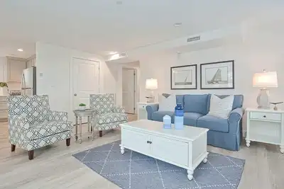 Image de Luxury Mayflower & Sea View Corner Condo with Private Balcony on Plymouth Harbor