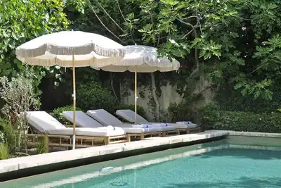 Image de Maison de Manon, in the heart of Maillane, 5 bedrooms, 5 bathrooms, heated swimming pool