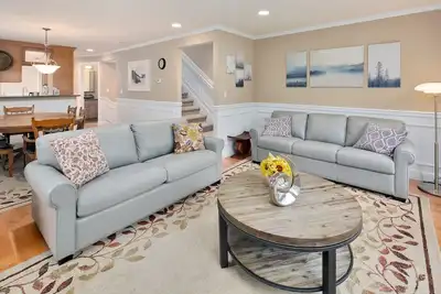 Image de Perch - Cozy Ensuites: 3br/3ba townhome with parking