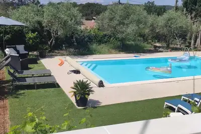 Image de Charmant logement en pierre pour  2 personnes, au calme accès piscine.