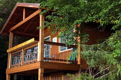Image de Sunset Hillside Cabin staycation on Horse Farm - Pet Friendly D