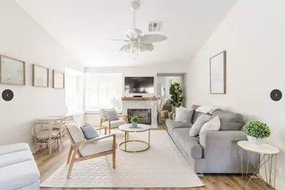 Image de Coastal Chic 3 Bdrm House w/ Brand New Saltwater Pool - Walk to Tennis Garden