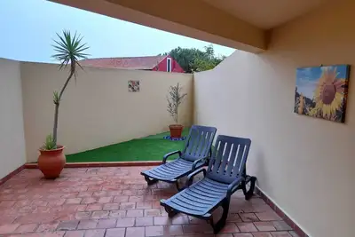 Image de House for up to ten people, walking distance from the bay