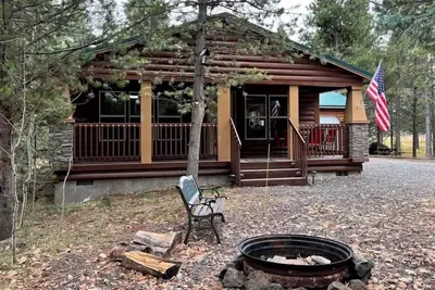 Image de Close to Yellowstone Np Cabin Retreat: Hot Tub, Sleeps 8, 3br/3ba
