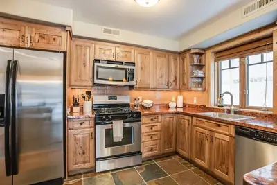 Image de Downtown Whitefish Condo w/ Private Hot Tub!