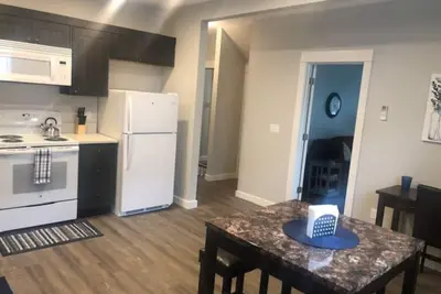 Image de 3143 Dover #1 · New Modern Quality Apartment #1-Goodson