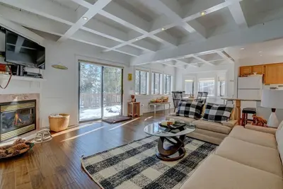 Image de Wandering Wulf Lake House ~Redecorated-Lake Tahoe