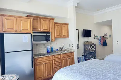 Image de ~ Gone Coastal ~ Modern ~ Beautiful ~ Ocean View Condo!