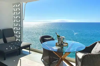 Image de Seaside Bliss: Spectacular Views, Beachfront Haven