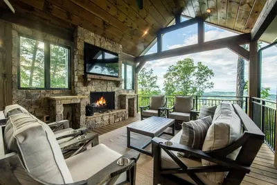 Image de 5 Hikes- Hot Tub, Amazing View, Aska Adventure Area
