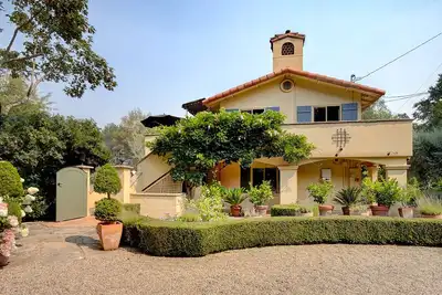 Image de An Italian Villa in the heart of Napa Valley!