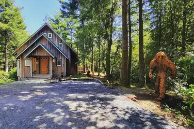 Image de Custom A Frame Cabin \n-Firepit & Grill-Wifi & W\/D-\nPet Friendly! \nClose to Beach!