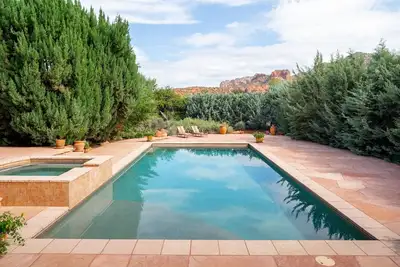 Image de Gated Historic Estate • Pool, Spa & Artifacts