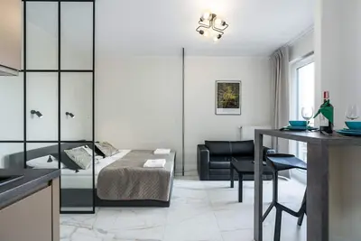 Image de Garbary 104c | Elegant Studio | Balcony | Center