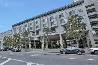 Image de Jolie Condo Étincelle (Minimum de 60 jours)