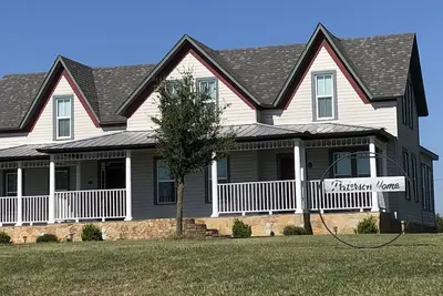 Image de The Pederson Home, Historical home in beautiful Bosque County, Texas.