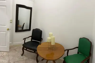 Image de Newly renovated 3 bedroom apartment