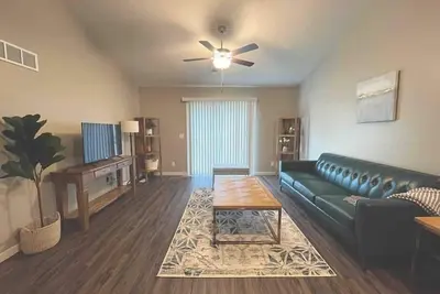 Image de Modern & Sleek family home in West Omaha 🏡