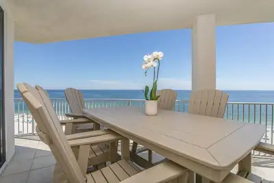 Image de Luxury Beachfront Condo - Direct Panoramic Gulf Views and Pets Considered!