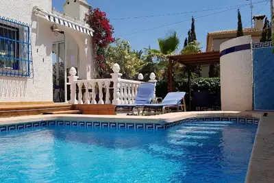 Image de Maison de vacances San Miguel de Salinas pour 1 - 10 personnes avec 4 chambres à coucher - Maison de