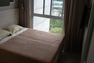 Image de Comfortable and sophisticated loft - Opposite the Brt, Shopping and Market
