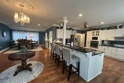 Image de Hook Wine & Sinker~sleeps 14 to 16 🚤 includes slip at Inn 🚤water views! ! !