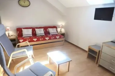 Image de Studio Avec Balcon Et Wifi Dans Le Centre De Bride