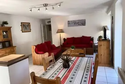 Image de Residence Recente Dans Le Centre De Brides
