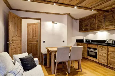 Image de Emplacement idéal pour ce bel appartement. . .