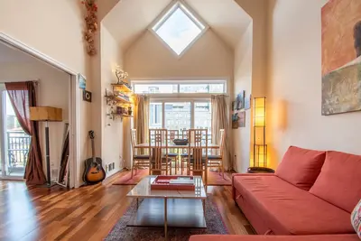 Image de Dazzling  2 Br Penthouse in the Heart of Seattle!