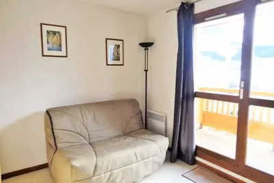 Image de Large studio avec vue dégagée sur la montagne