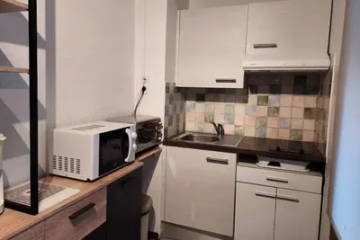 Image de Studio 4 personnes dans résidence calme