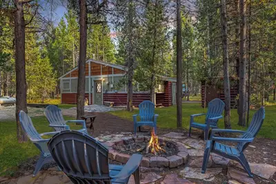 Image de *Discounted Rates* Kabino: Dogs Ok Fire Pit Fireplace Loft w/ Low Ceiling High Chair WiFi