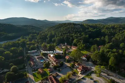 Image de On Mainstreet at Tuscany Villas - Cozy Townhome w/Hot Tub near Downtown Helen!